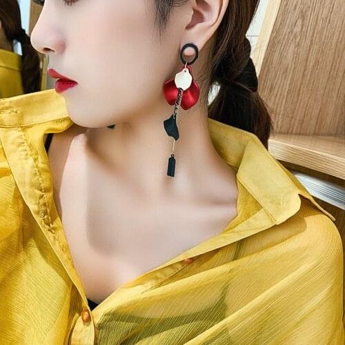 New Vintage Fashion Red Green Geometric Petal Tassel Long Drop Earrings Trendy Temperament Charm Dangle Brincos For Women Bijoux