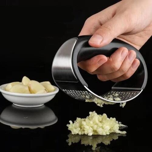 1Pcs Stainless Steel Garlic Press Manual Garlic Mincer Chopping Garlic Grinder Curve Fruit Vegetable Tools Kitchen Gadgets Tools