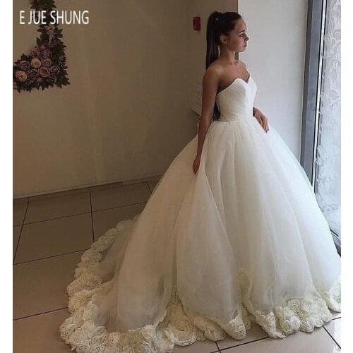 EJUE SHUNG Simple Tulle Ball Gown Wedding Dresses Strapless Neck 3D Rose Flowers Zipper Back Pleat Bridal Gowns Vestido De Novia