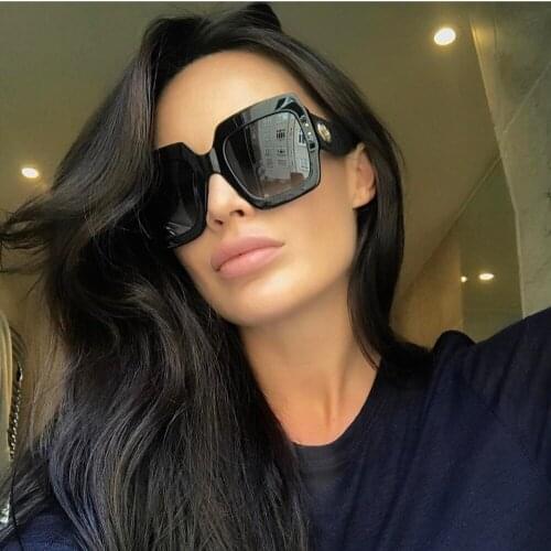 2018 Italy Luxury Brand Oversized Square Sunglasses Women Men Brand Designer Retro Frame Sun Glasses For Female Green Red oculos