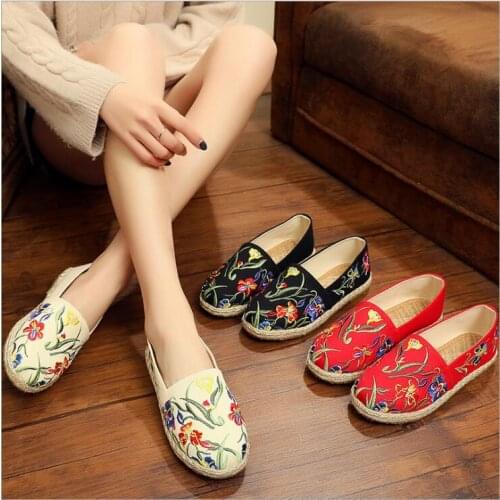 Chinese Traditional style fisherwomans shoes China National hot sales ancient Hanfus embroidered shoes old Beijing cloth shoes