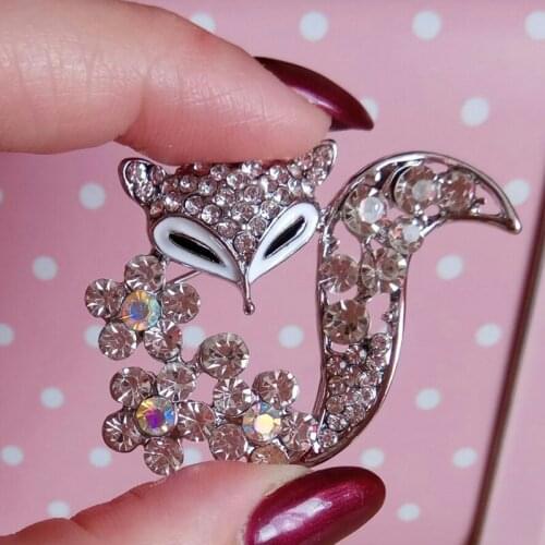 Broche for women cute fashion zircon fox sweater coat cardigan for clothes clothing accessories pin vintage brooches
