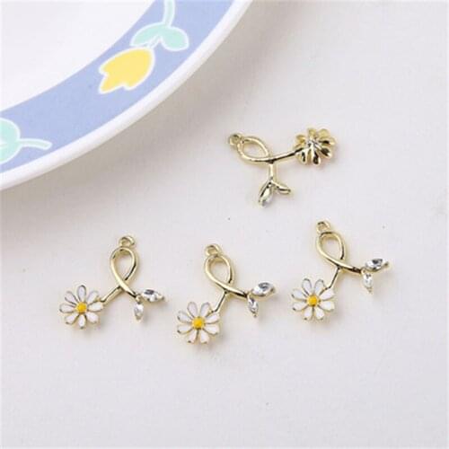 6pcs New womens Butterfly Earrings Animal Sweet Pendant Girls Jewelry Fresh Daisy Flower Pendant double-sided Diy Ear Material