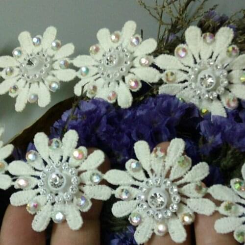 50PS 4x4cm Soluble 3D Ivory Cotton Flower Fabric Rhinestone Embroidered Lace Trim Ribbon Supplies Craft Apparel Decoration
