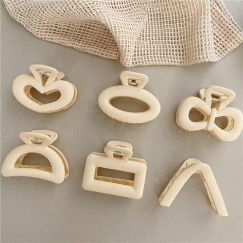 FFLACELL New Fashion Korean Retro INS Wind Matte Plastic Matte Milky White Claw Clip Party Jewelry For Women Girls