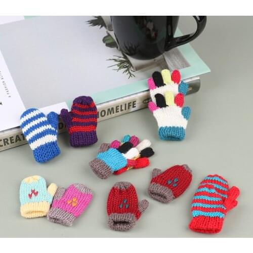 1Pc Colorful Mini Knitting Gloves Crafts Material DIY Dollhouse Miniature Accessories Random Color
