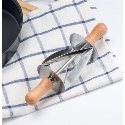 Kitchen Baking Stainless Steel Rolling Dough Cutter For Making Croissant Cake Decorating Tools Rolling Knife Croissant Bread