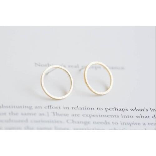 WJZB Exclusive womens fashion circle hollow stud earrings