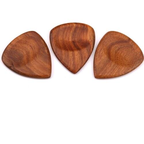 Wood Acoustic Guitar Pick Plectrum Hearted Shape Rosewood Guitar Picks Stringed Musical Instrument Bass Guitarra Accessories