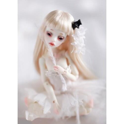 18 BJD 1/8 Eugenia with white and normal eyes