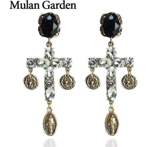 M&G Black Glass Cross Vintage Gothic Earrings Women Head Portrait Pendant Statement Earrings Vintage Jewelry Gifts Needle