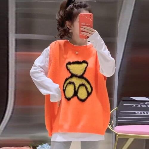Winter new round neck bear pattern loose vest knit sweater vest all-match sleeveless sweater women