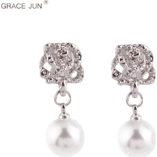 Hollow-out Rose Flower White Color Simulated Pearl Clip on Earrings Without Piercing for Women Luxury Fashion Ear Clip Wholesale