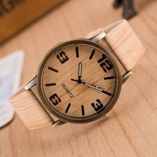 CAY Four digital men and women are popular with imitation wood watches