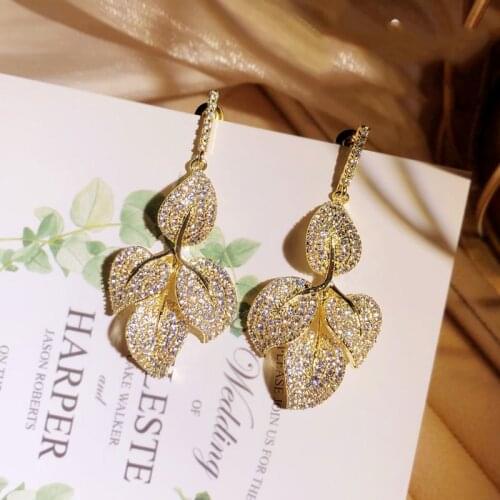 2021 New Natural elements ginkgo drop earrings elegant ladies metal leaf pendant dangle earrings simple zircon earrings pendant