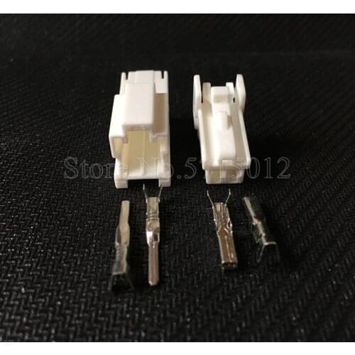 2 Hole 7123-8326 Electrical Plugs Wiring Harness Connector Car Light Socket
