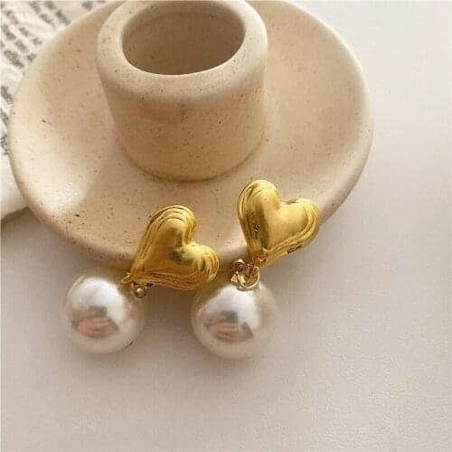GSOLD Vintage Heart-Shaped Metal Bump Texture Earring Sweet Elegant Round Imitation Pearl Ball Drop Earring Women Jewelry