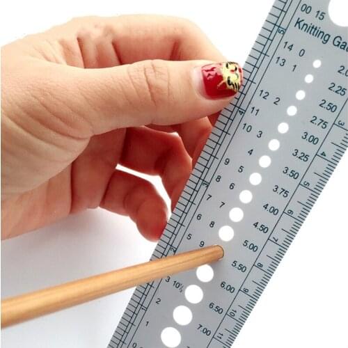 Set of 2 Plastic Gauge Ruler Knitting Needle Size Gauge inch cm Ruler Weaving Tools Knitting Accessory