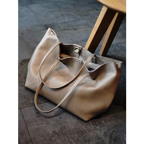 Ladies Luxury Leather Handbag Shoulder Bag Ladies Simple Soft School Bag School Bag Large Capacity Waterproof Shopping Bag 2021