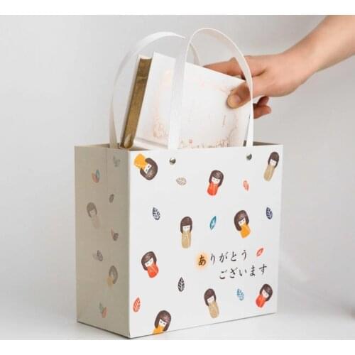 Japanese wind birthday festival contracted hand rivet little fresh gift paper bag packing box