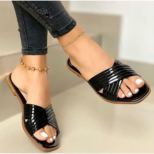 2020 spring/summer new comfortable flat open toe casual outdoor non-slip outdoor beach slippers home durable cross ms sandals