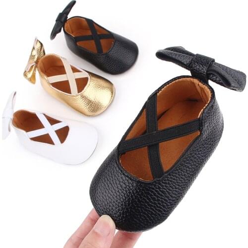 Infant Baby Girls Soft Sole Prewalker Crib Mary Jane Shoes Princess Light Shoes Elastic Band Patent-Leather Moccasins Pom Flats