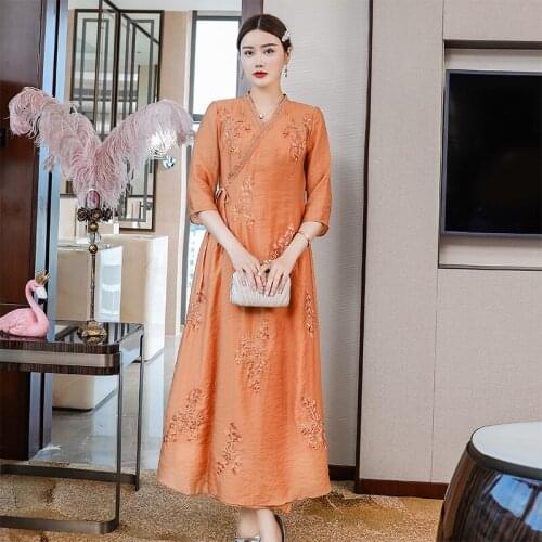 2021 spring and summer two piece middle aged womens dress with Chinese style loose size tea dress embroidered ethnic style