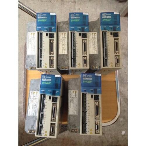 USED 100% TESTED AC SERVO DRIVE R7D-AP08H