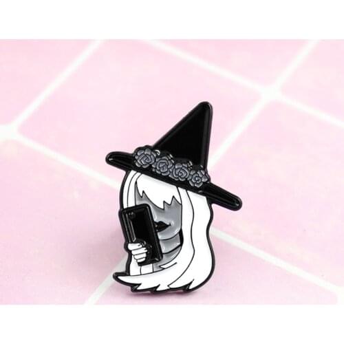 New fashion black witch hat brooch Corolla black magician hat witch hat brooch creative cartoon character children backpack pend