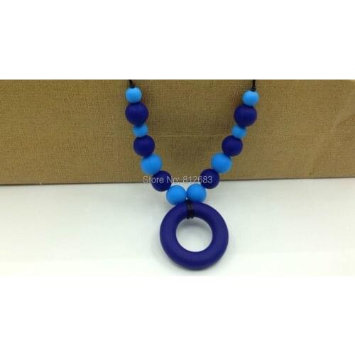 Free shipping 2color mix Black and White Silicone Teething Necklace - Nursing Necklace Pendant Style on Breakaway Clasp