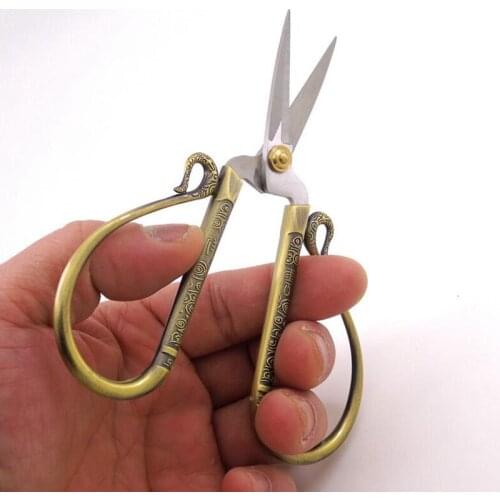 European Crafts Sewing Classic Embroidery Scissor DIY Retro Cut Gold Scissors Sewing Needlework scissors For Cloth Craft Tools
