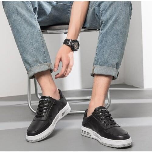 2021Hot Sale Spring Light Breathable White Black All-match Men Sneakers Lace-Up Flat Outdoor Man Footwear Comfortable Sneakers