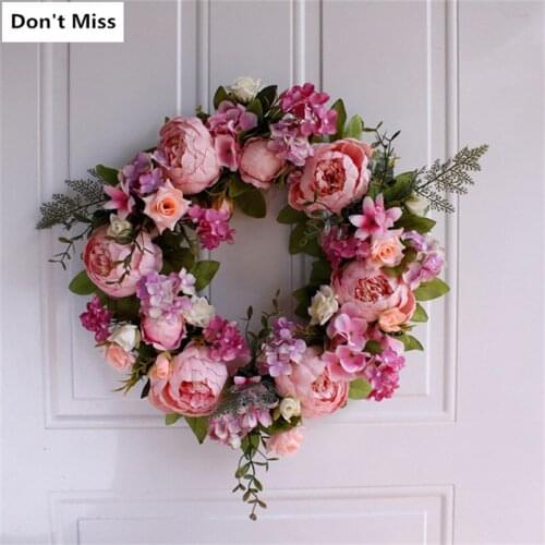 Не пропустите Wreaths On The Door