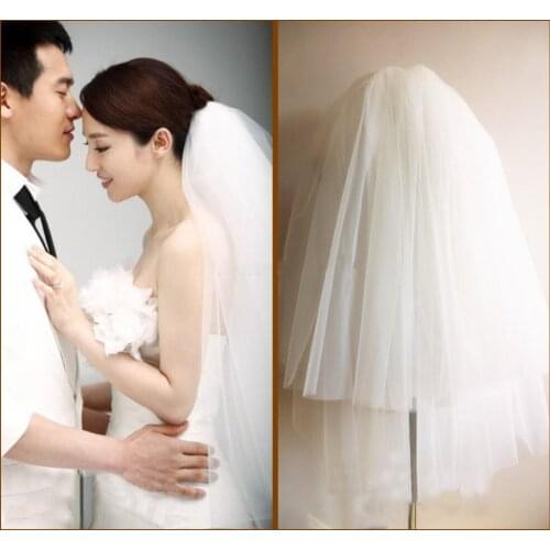 New arrival Short Tiers Bridal Veils Tulle Natural Bottom White Wedding Dress Accessries Fluffy Veil with Comb