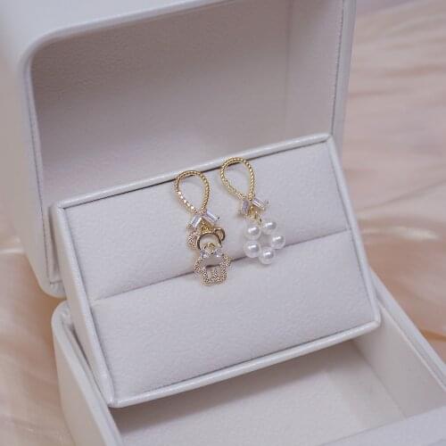 14k Real Gold Plated Fashion Jewelery Crystal Bear Pearl Ball Exquisite Stud Earrings for Woman Holiday Party Elegant Earring