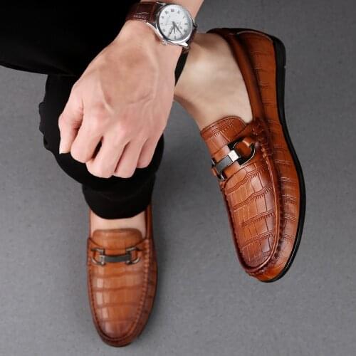 Shoes Men Outdoor Classic Genuine Leather Loafers Mens Slip-On Driving Shoes Men Crocodile Pattern Men Casual Shoes Moccasins