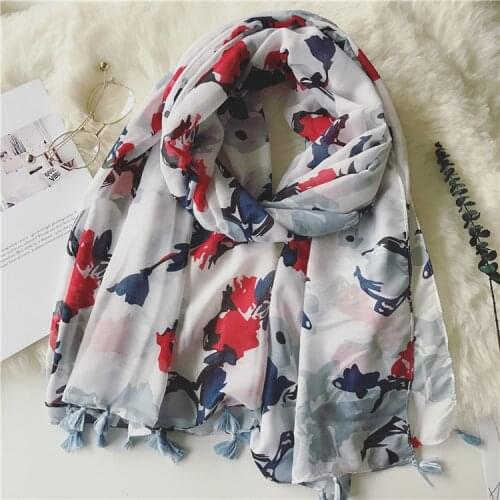 2017 Newest Ombre Flower Print Tassel Scarf Women Floral Print Cotton Voile Scarf Shawls Long Scarves Free Shipping
