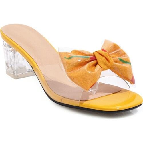 Wearing slippers 2019 summer new sweet bow size code 32-48 transparent mid-heel sandals