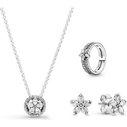 2020 Winter New Sparkling Snowflake Series Suit, High-end Beautiful Jewelry To Give Wife An Exquisite Luxurious Christmas Gift