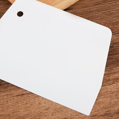 Plastic Dough Scraper Cream Smooth Cake Flour Spatula Cutter Knife Baking Tool R7RC