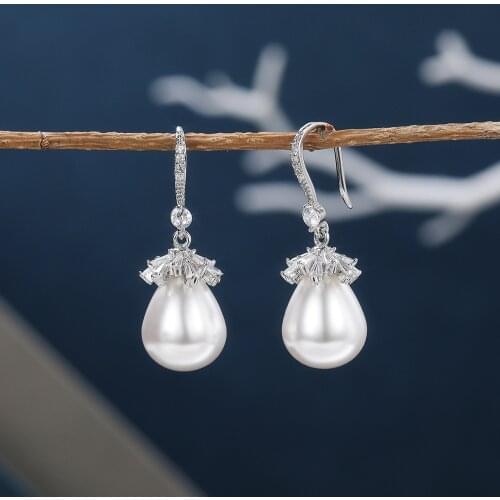 2021 Trend Pearl Graceful Lady Dangle Earrings Party Temperament Fine Earrings For Women Gifts Fashion Jewelry Luxury Wedding