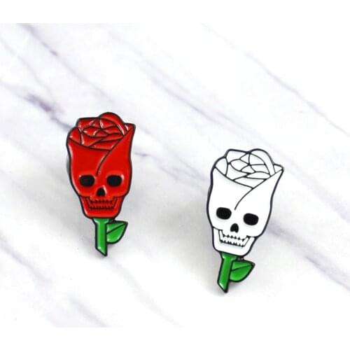 Cartoon enamel skull rose brooch red white skull rose gothic personality badge halloween clothes backpack jewelry gift jewelry