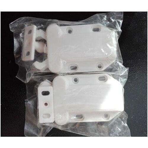 For Pat the lock door button Click to open, press again to close a box of 100