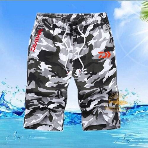 Daiwa Mens Summer Fishing Shorts Outdoor Hiking Sports Breathable Thin Cotton Five-point Pants Camouflage Beach Shorts