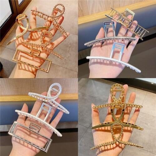 Woman Simple Style Metal Hair Claws Chic Hairclips Hairpins Ladies Hairgrip Headwear Girls Ornaments Crab Hair Accessories