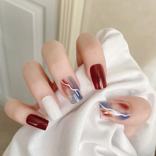 24Pcs Wine Red Lightning Pattern False Nails Glue Type Removable Short Paragraph Fashion Manicure DIY Manicure Nail Art Tools