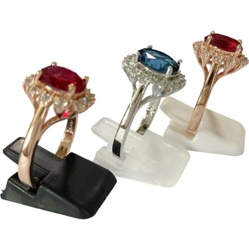 20Pcs Mini Ring Holder Stand Plastic Ring Jewelry Display Rack Ring Storage Organizer Shelf Ring Decoration Clip Stand Display