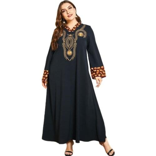 Dubai Muslim Women Embroidery Long Dress Arab Jilbab Long Sleeve Abaya Vintage Kaftan Maxi Robe Ramadan Islamic V-neck Casual