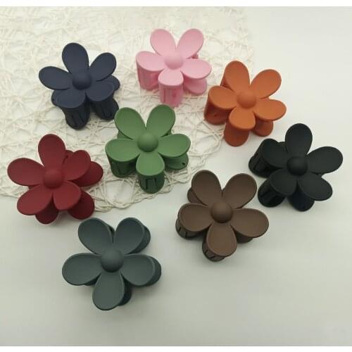 Fashion Korean Hair Claws Women Candy Colors Hair Crab Clamps Hairdress Solid Hairpins Flower Shaped Hair Accessories Headwear