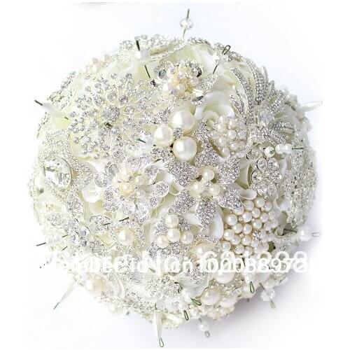 Wedding flower bride holding flowers luxury white rose brooch bead holding flowers/Dreamy white wedding holding flowers